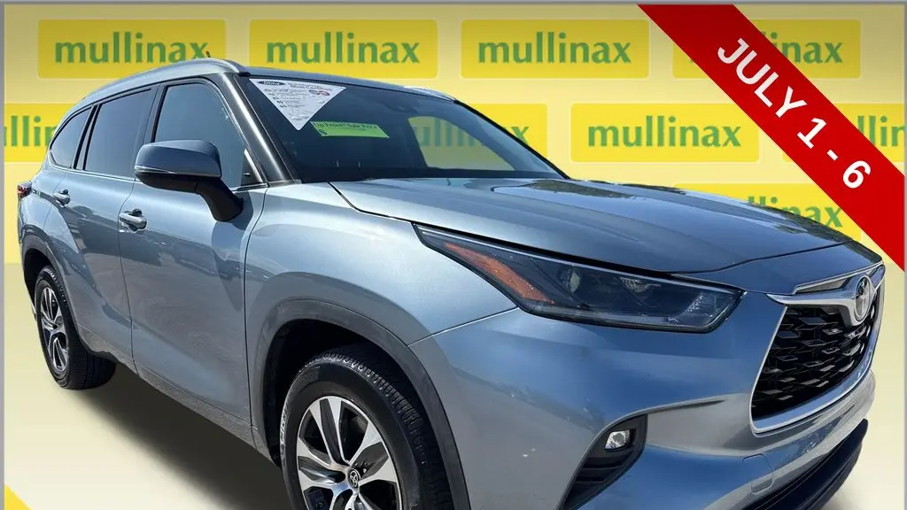 Preowned 2021 Toyota Highlander XLE for Sale