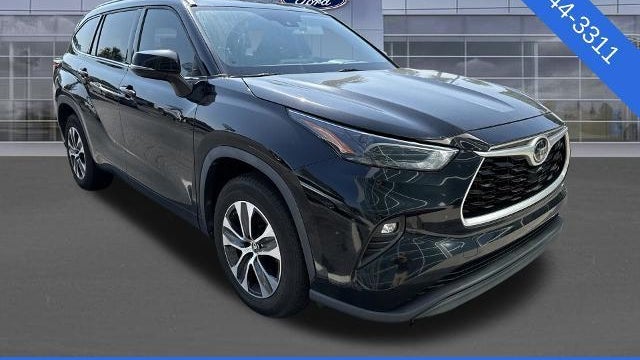 Preowned 2022 Toyota Highlander XLE for Sale
