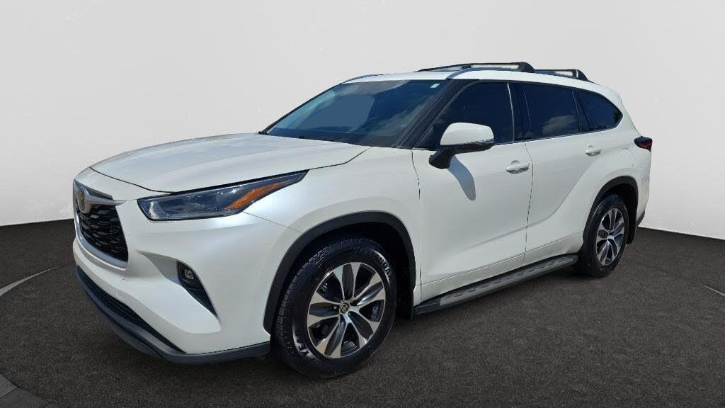 Preowned 2021 Toyota Highlander XLE for Sale