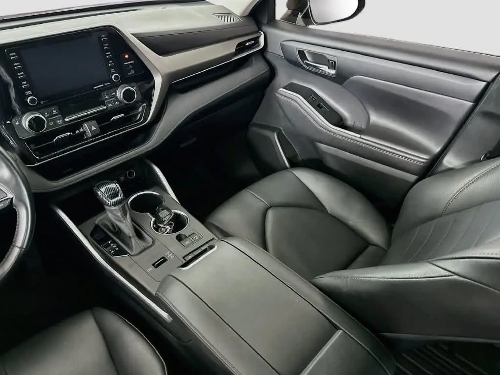 2020 Toyota Highlander - $27,072