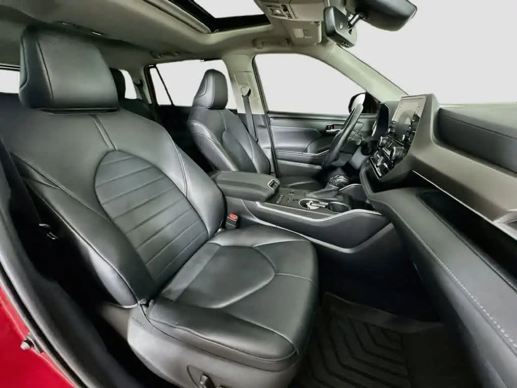 2020 Toyota Highlander - $27,072
