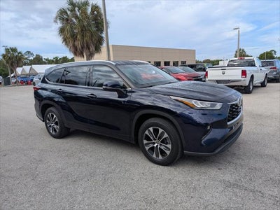 2020 Toyota Highlander XLE 4DR SUV
