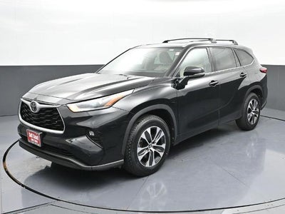2021 Toyota Highlander XLE 4DR SUV
