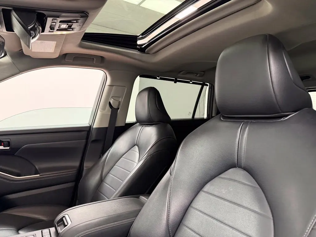 2022 Toyota Highlander - $29,975