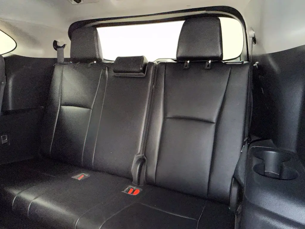 2022 Toyota Highlander - $29,975