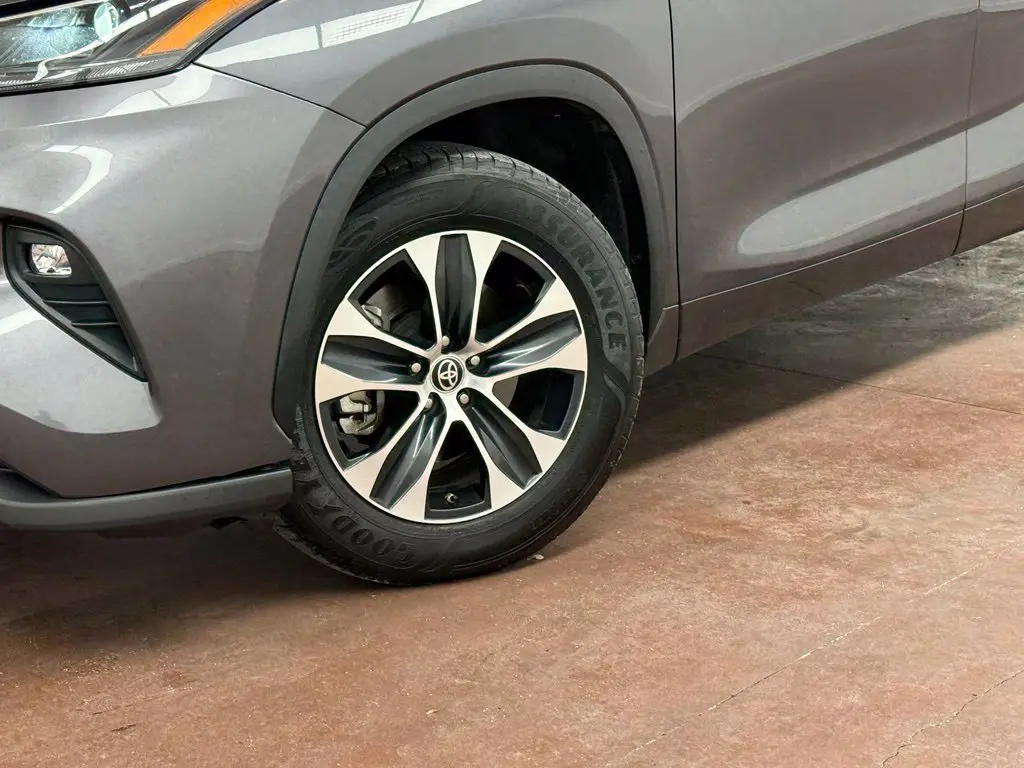 2022 Toyota Highlander - $29,975