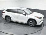 2022 Highlander Thumbnail 18