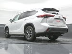 2022 Highlander Thumbnail 31