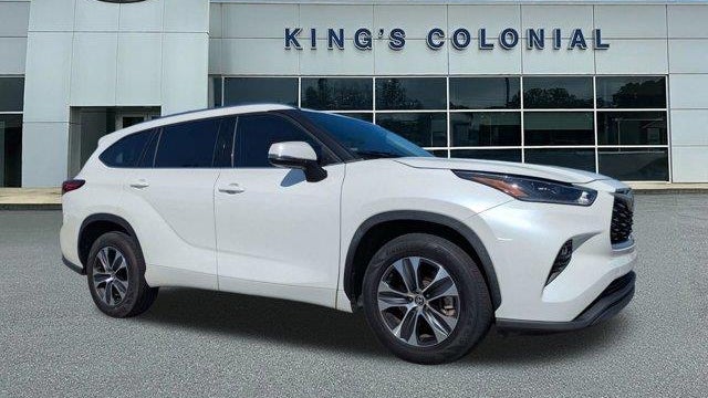 Preowned 2021 Toyota Highlander XLE for Sale