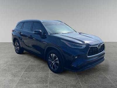 2021 Toyota Highlander XLE 4DR SUV