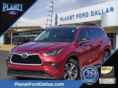 2022 Toyota Highlander XLE 4DR SUV