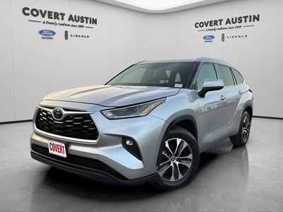 2021 Toyota Highlander XLE 4DR SUV