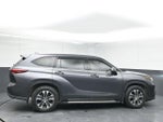 2022 Highlander Thumbnail 8