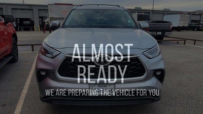 2022 Toyota Highlander XLE 4DR SUV