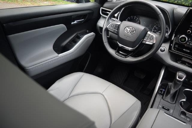 2021 Toyota Highlander - $22,000