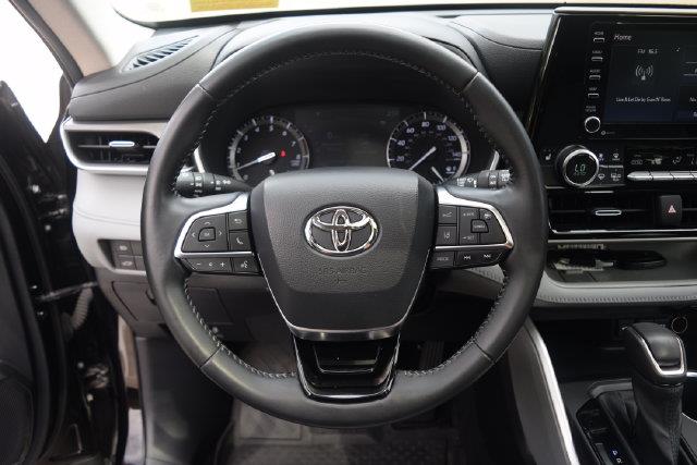2021 Toyota Highlander - $22,000