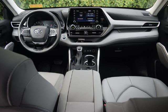 2021 Toyota Highlander - $22,000