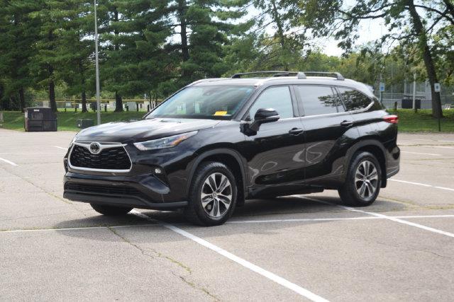 2021 Toyota Highlander - $22,000
