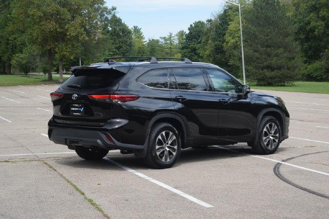 2021 Toyota Highlander - $22,000