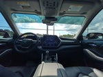 2021 Highlander Thumbnail 25