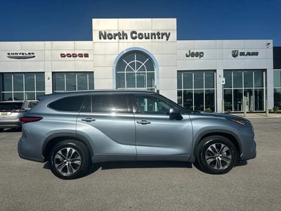2020 Toyota Highlander XLE 4DR SUV