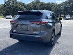 2021 Highlander Thumbnail 8