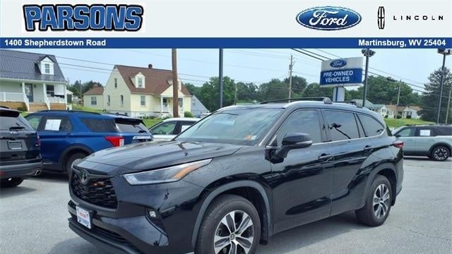 Preowned 2021 Toyota Highlander XLE for Sale