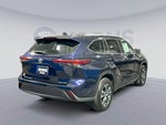 2022 Highlander Thumbnail 4