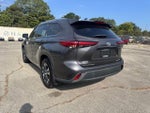 2020 Highlander Thumbnail 5