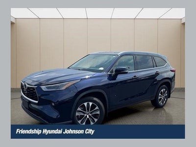 2021 Toyota Highlander AWD XLE 4DR SUV