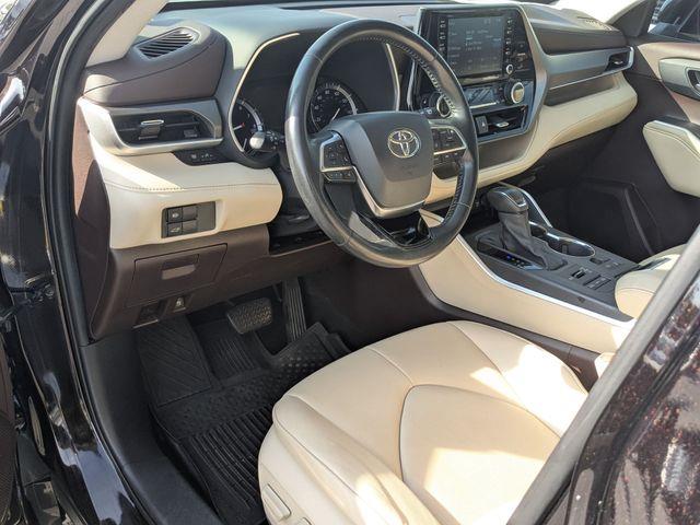 2021 Toyota Highlander - $30,992