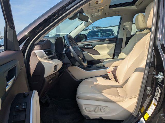 2021 Toyota Highlander - $30,992