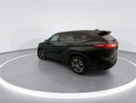 2022 Highlander Thumbnail 2