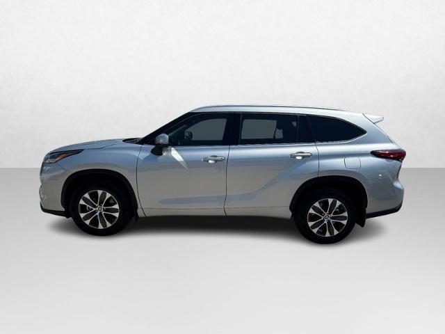 2022 Toyota Highlander - $38,995