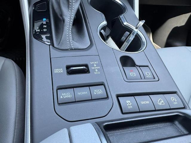 2022 Toyota Highlander - $38,995
