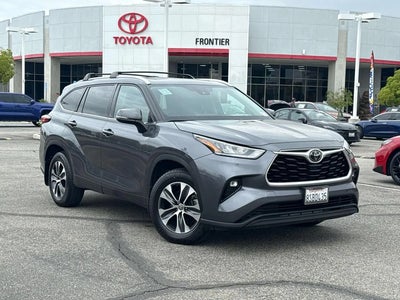 2020 Toyota Highlander AWD XLE 4DR SUV