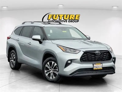2020 Toyota Highlander AWD XLE 4DR SUV