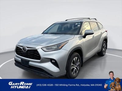 2021 Toyota Highlander AWD XLE 4DR SUV