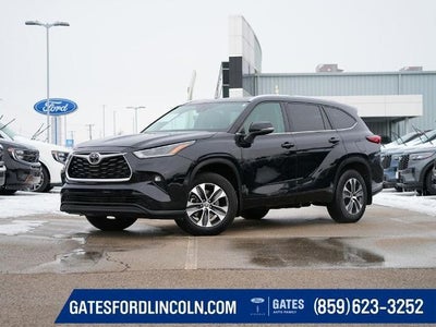 2021 Toyota Highlander AWD XLE 4DR SUV