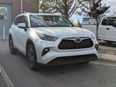 Photo of a 2022 Toyota Highlander AWD XLE 4DR SUV for sale