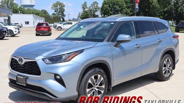 Preowned 2022 Toyota Highlander XLE for Sale