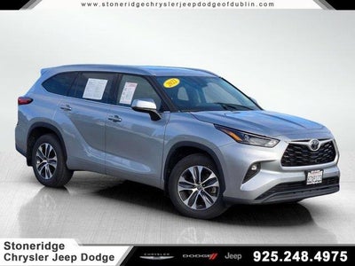 2022 Toyota Highlander AWD XLE 4DR SUV