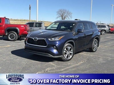 2020 Toyota Highlander AWD XLE 4DR SUV