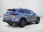 2022 Highlander Thumbnail 5