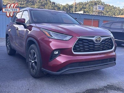 2022 Toyota Highlander AWD XLE 4DR SUV