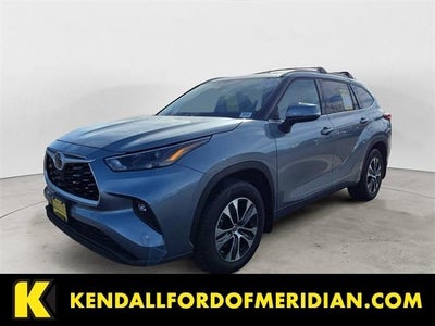 2022 Toyota Highlander AWD XLE 4DR SUV