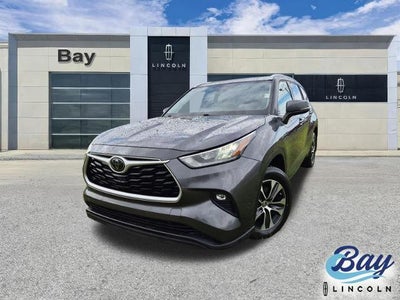 2020 Toyota Highlander AWD XLE 4DR SUV