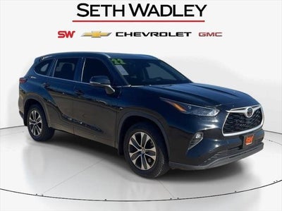 2022 Toyota Highlander AWD XLE 4DR SUV