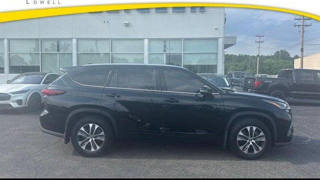 Preowned 2021 Toyota Highlander XLE for Sale