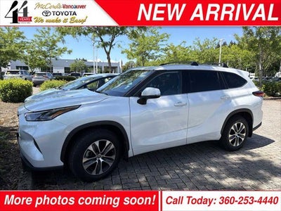 2022 Toyota Highlander AWD XLE 4DR SUV
